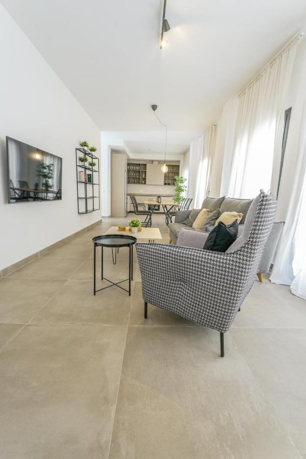 אלמריה Moott Homes Suites Casa De Los Leones Apto 1 מראה חיצוני תמונה